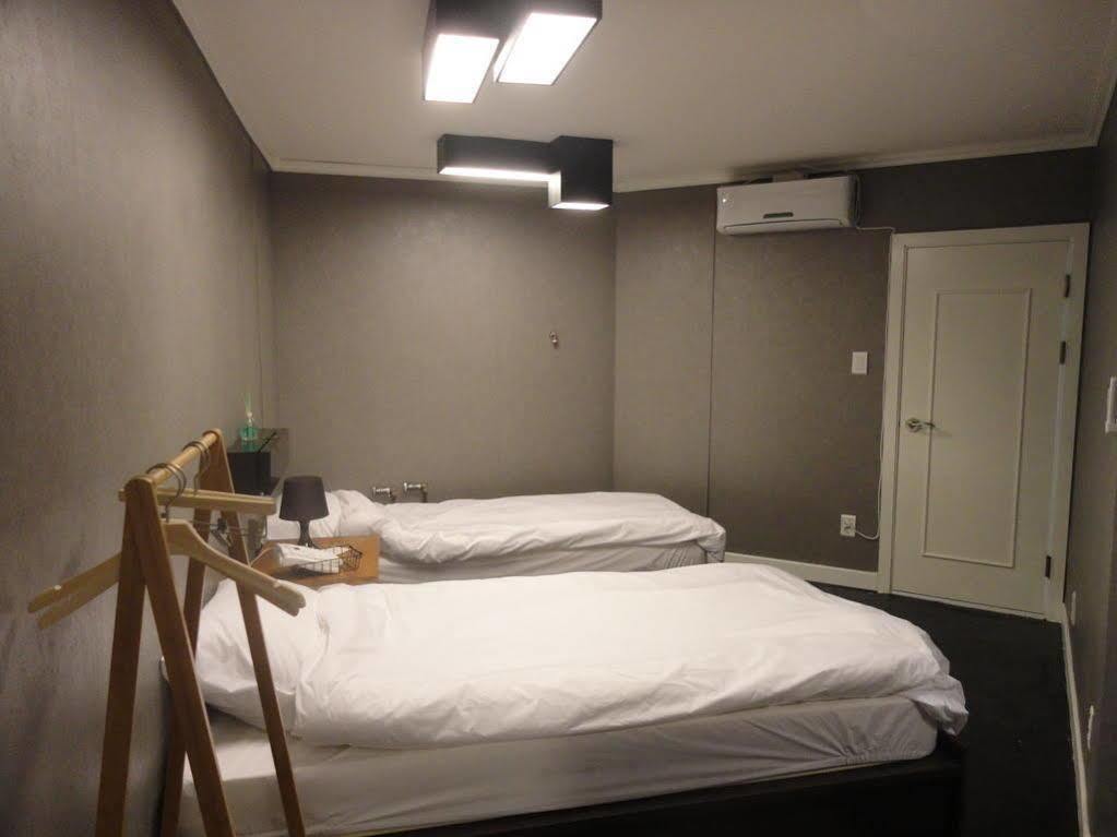Xeromine Guesthouse Itaewon Seoul Exterior photo